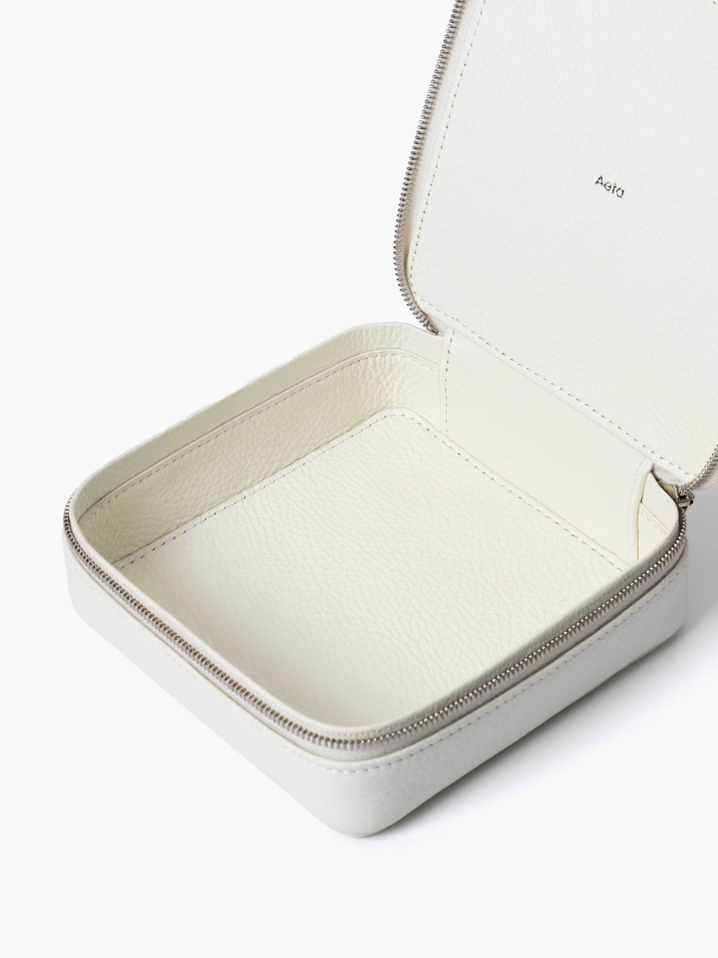 Aeta / SMALL CONTAINER C